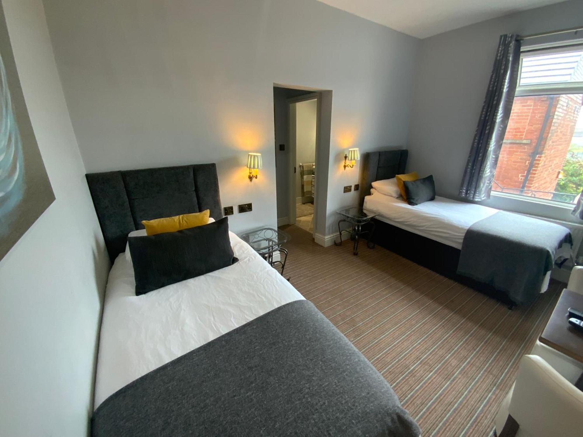 Wheldale Hotel Castleford Ngoại thất bức ảnh